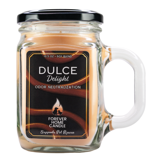 Glass jar candle with a handle labeled 'Dulce Delight' on a white background
